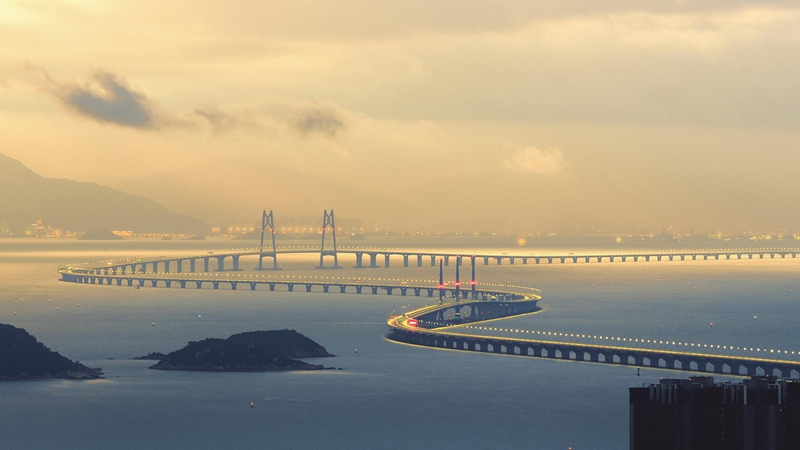 10、龐源租賃參建國(guó)家“世紀(jì)工程”港珠澳大橋（2012—2017年）_副本.jpg